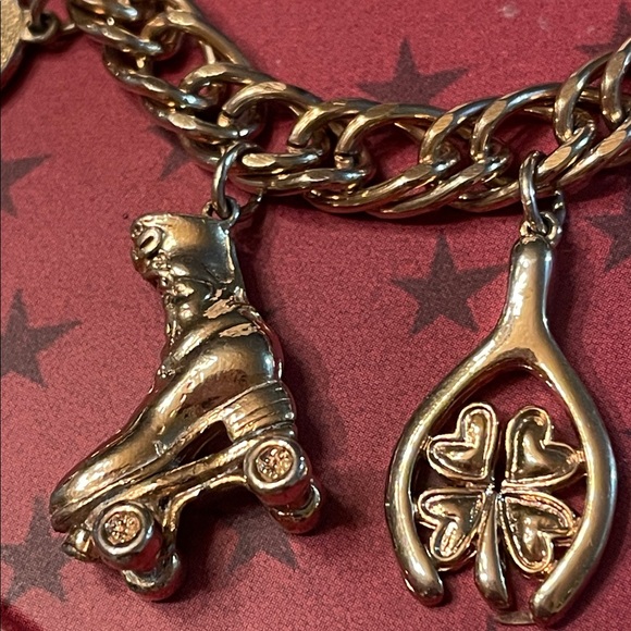 Vintage Gold Charm Bracelet With Nine Charms - Picture 3 of 7